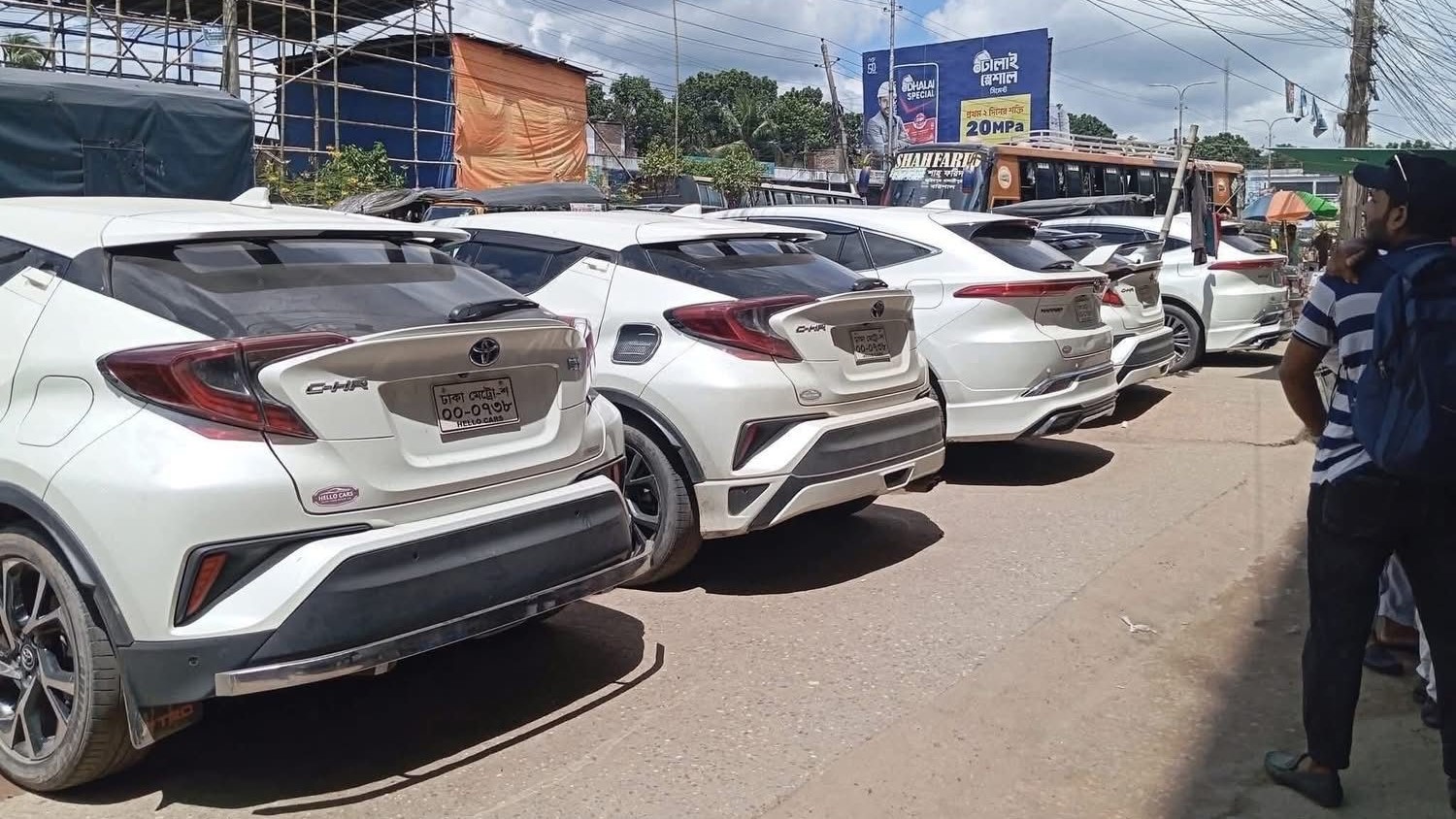 একই নম্বর প্লেটের ৫ প্রাইভেটকার, মিলছে না মালিক